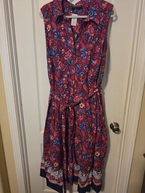 NWT Sleeveless Floral Button-Front Dress in Magenta